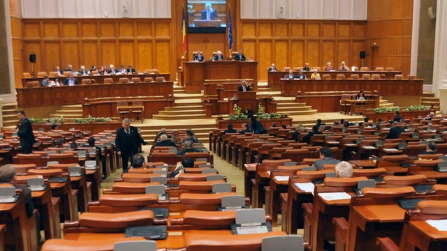 Un roman s-a judecat cu tot Parlamentul Romaniei! Ce l-a facut sa-i cheme la proces pe toti cei 588 de senatori si deputati!