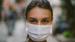 Un alt județ din România impune obligativitatea de a purta mască de protecție la ieșirea din casă