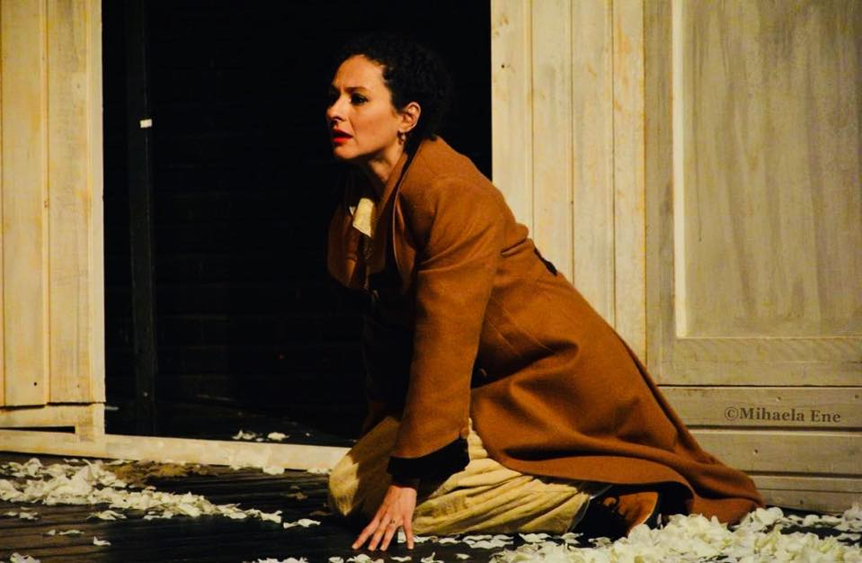 Alexandru Papadopol și noua iubită, Adriana Irimescu, împreună și pe platourile de filmare. Joacă în același serial care va apărea în curând