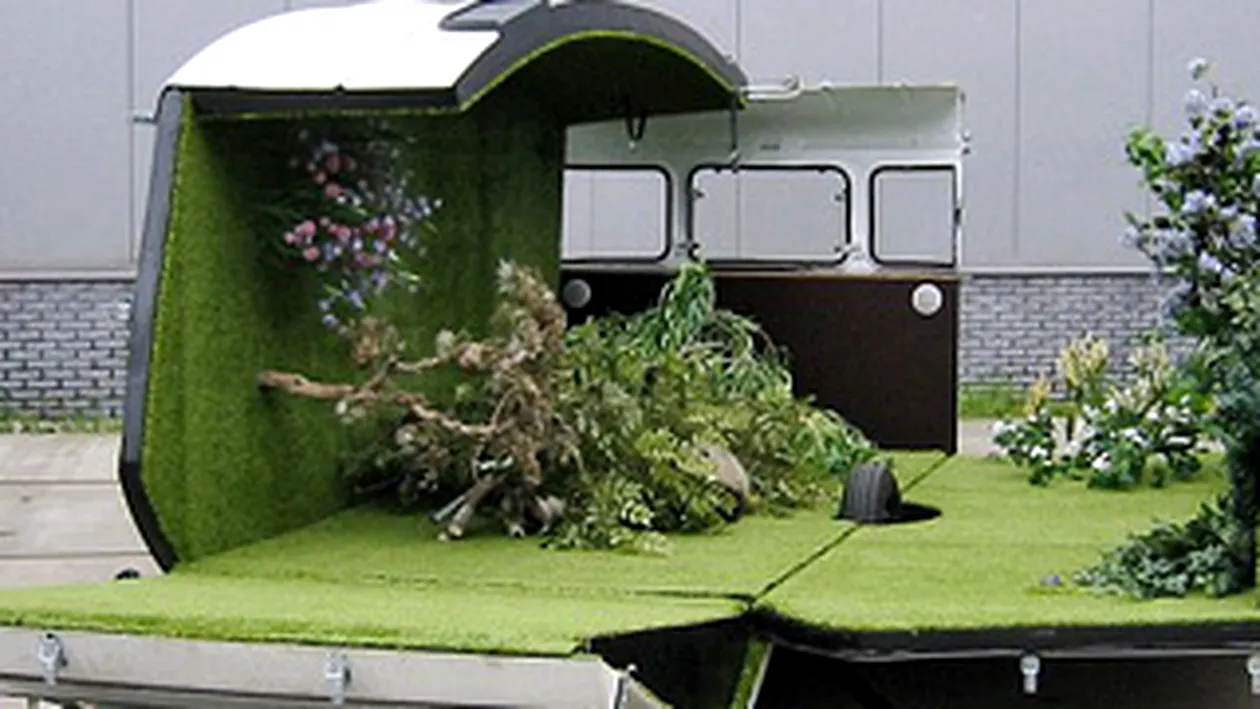 Si-a facut gradina in rulota