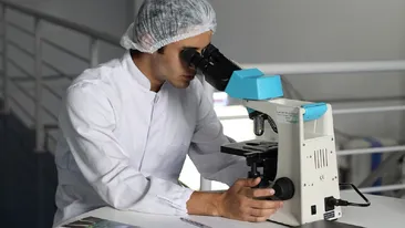 BANCUL ZILEI | Un medic cade în clasicul păcat: face amor cu o pacientă