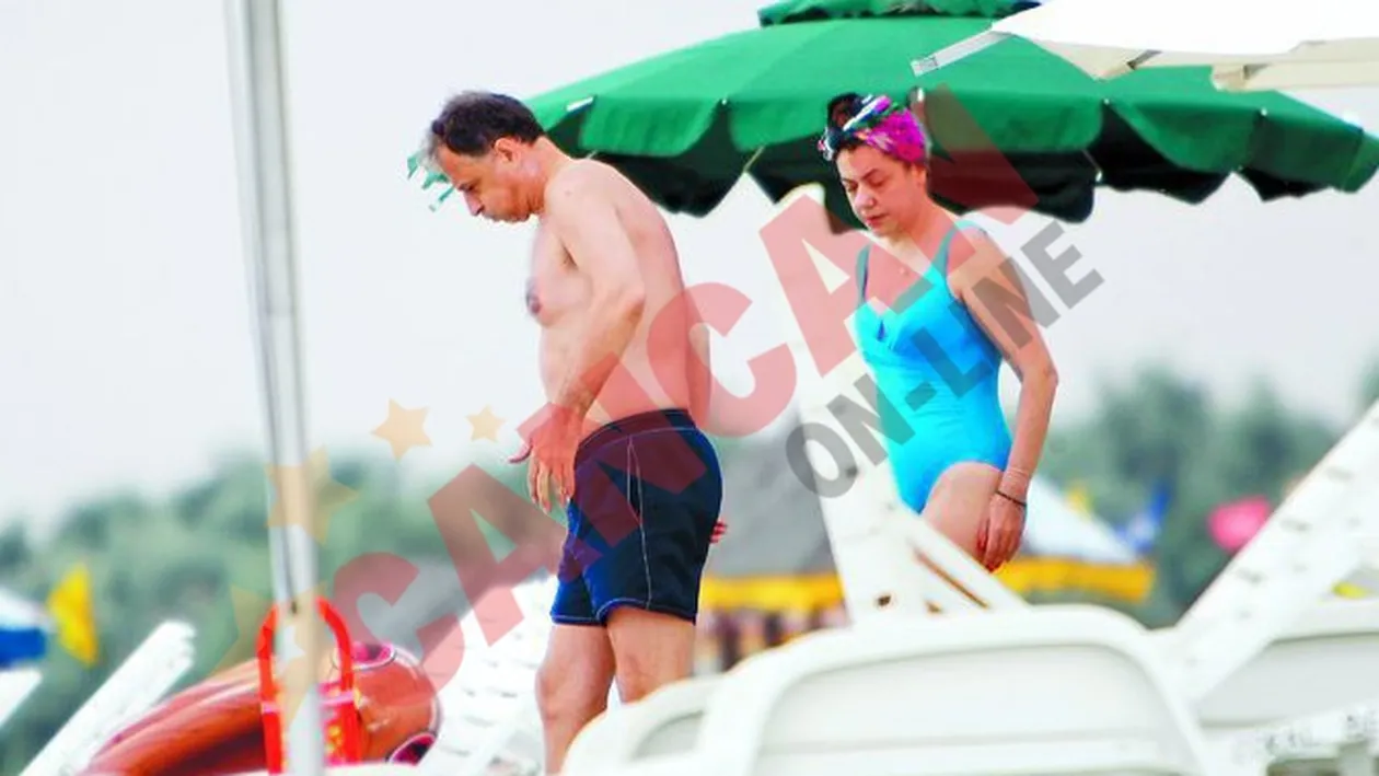 VIDEO Mircea Geoana a fugit la mare cu Mihaela