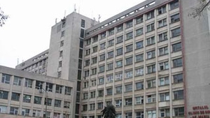 Un baietel de opt ani a murit in spital, dupa ce a fost tratat de rosu in gat, iar el avea ficatul putrezit