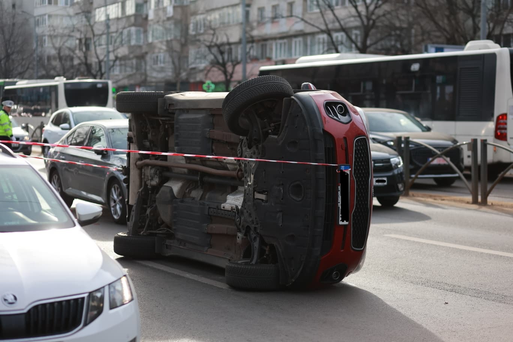 Accident rutier grav în Capitală, în zona Spitalului Colentina! Șase mașini implicate în impact + trafic blocat