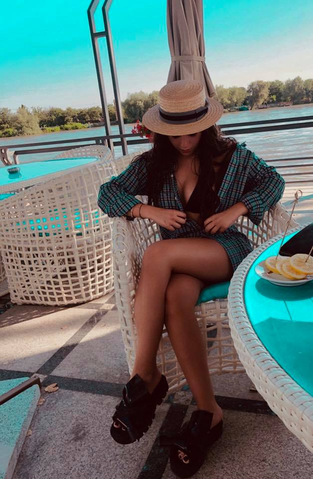 Nicole Cherry nu se grăbește să îmbrace rochia de mireasă: „Cu cât trece timpul îmi dau seama că…”