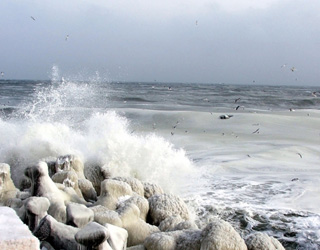 Poliţistul înecat la Eforie Nord era ofiţerul de supraveghere al fiicei lui Bercea Mondial