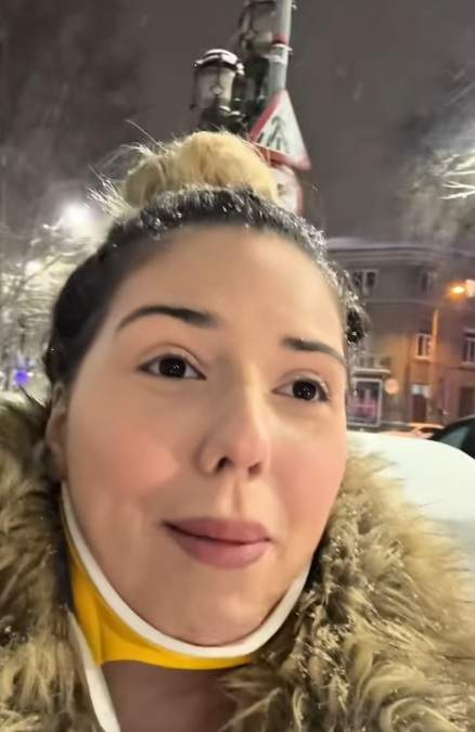 Influenceriță din România, implicată într-un accident rutier. A ajuns la spital după impact: ”Mă durea foarte tare capul”