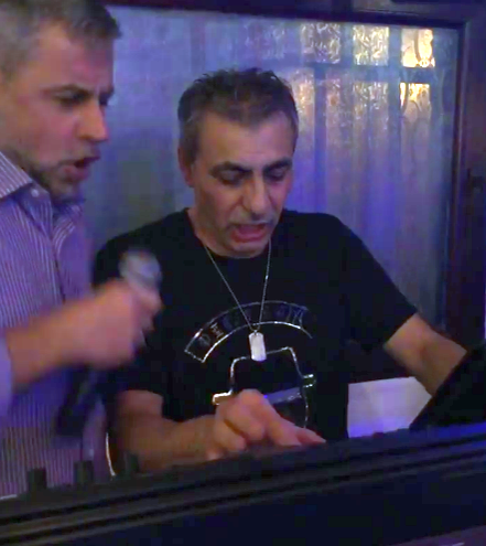Radu Morar şi-a arătat talentele în faţa prietenilor şi angajaţilor Naşul TV
