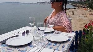 Bianca Rus, în costum de baie pe plajă!