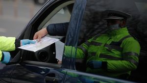 S-a modificat din nou declaraţia pe propria răspundere! Cum arată acum şi ce modificare importantă i-a fost adusă