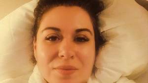 OANA ROMAN a ajuns de urgenţă la spital! Vedeta a fost pusă pe perfuzii
