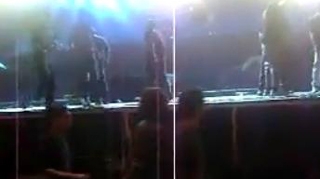 VIDEO Fanii din India au devastat concertul trupei Metallica!