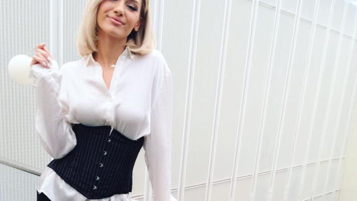 ALINA EREMIA este foarte discretă în ceea ce priveşte viaţa ei personală! Cu ce cântăreţ celebru de la noi s-a iubit 