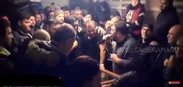 Melodiile pe care Florin Salam le-a interpretat la priveghiul lui Cristofor Duduianu i-au făcut pe cei prezenți să urle de durere