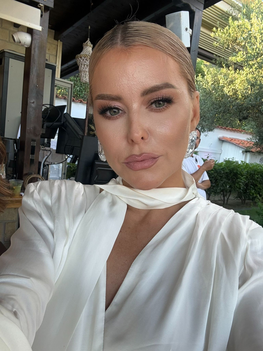 Diana Pârvu, prima vacanță fără fetița ei! Jurnalista, copleșită de emoții : ”Am un gol în stomac”