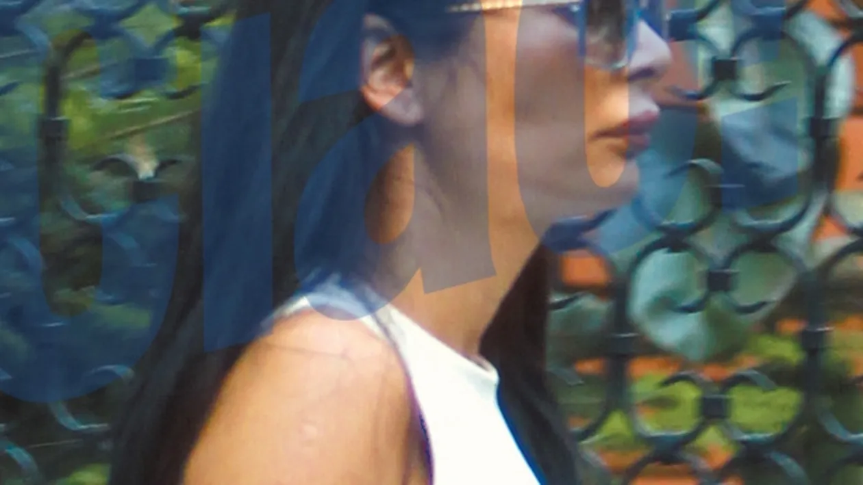 A vrut sa arate ca Angelina Jolie, dar acum isi blesteama zilele! Poze incredibile cu buzele unei vedete abonata la operatii!