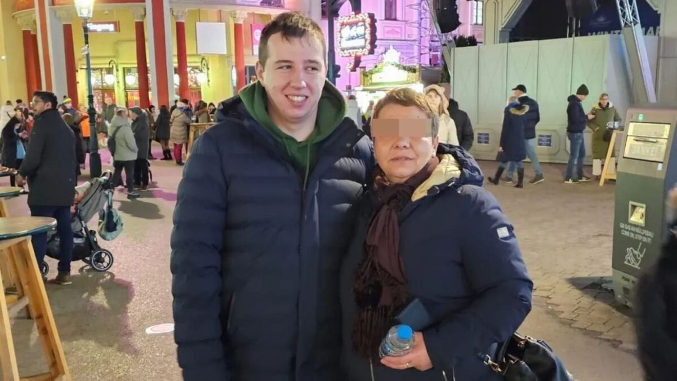 Alexandru a murit la 26 de ani sub privirile mamei sale, care își serba aniversarea în Italia. De ce s-ar fi prăbușit la pământ tânărul