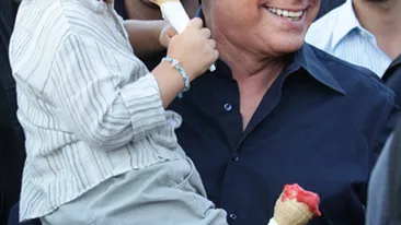 Isi reface reputatia cu ajutorul nepotului