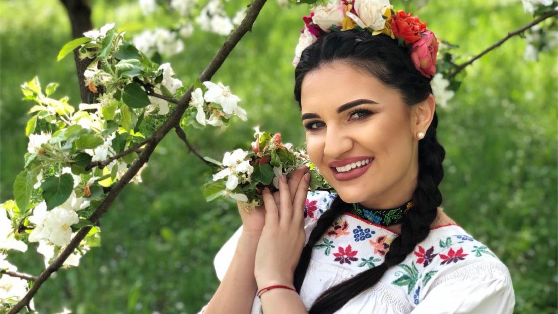 Andrada Bărsăuan este însărcinată cu primul copil. Cântăreața de muzică populară a dezvăluit sexul bebelușului