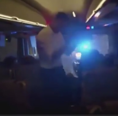 Cristiano Ronaldo, show în autocarul Realului pe melodia unei trupe româneşti! Colegii l-au aplaudat şi s-au distrat copios pe seama lui