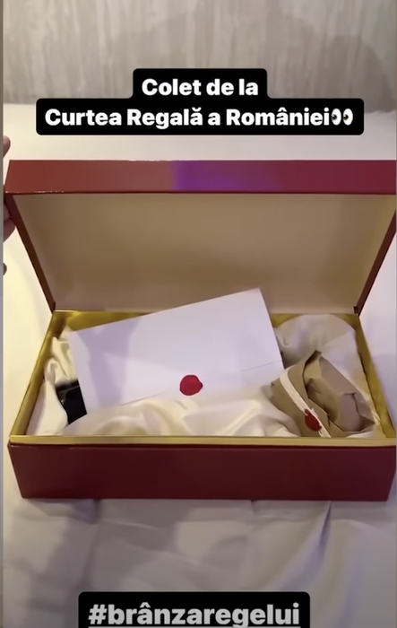 Pachetul primit de Oana Roman /Foto: Instagram