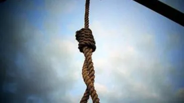 O elevă s-a spânzurat într-un parc din Ploieşti! Tânăra avea 14 ani şi azi era ziua ei