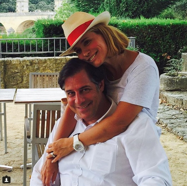 La 45 de ani, Andreea Esca e seducătoare într-un costum de baie din două piese: „Ce poză minunată”