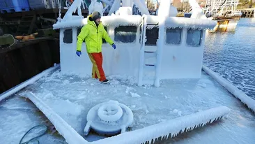 Doi oameni au murit din cauza gerului! Se aflau la serviciu, în tura de noapte!