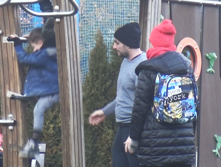 Familia Pescariu a ieşit la relaxare, într-un loc de agrement
