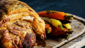 Cotlet de porc din Jimbolia, mâncare de Crăciun cu miros de cetină și vin vechi ca pe vremea lui Radu Anton Roman