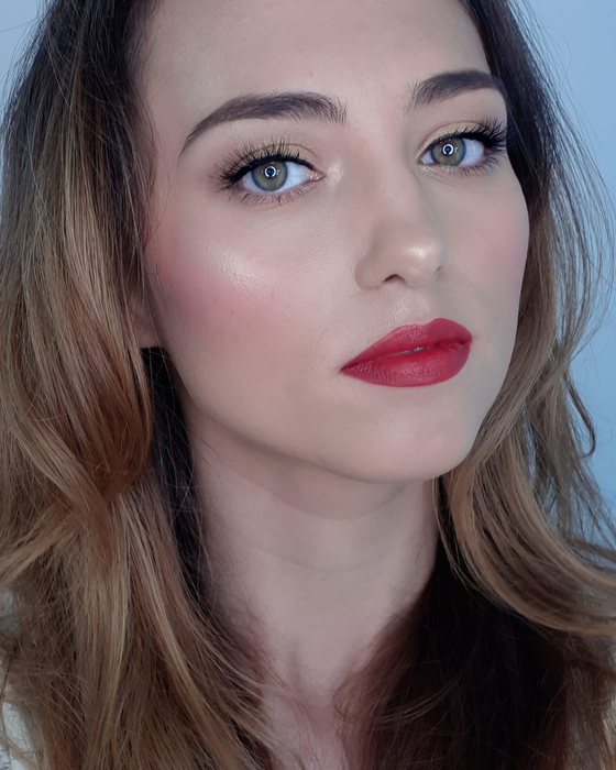 Cine este Jeni Ion, concurenta de la X Factor care a emoţionat-o profund pe Loredana Groza. Motivul teribil pentru care a rămas fără auz