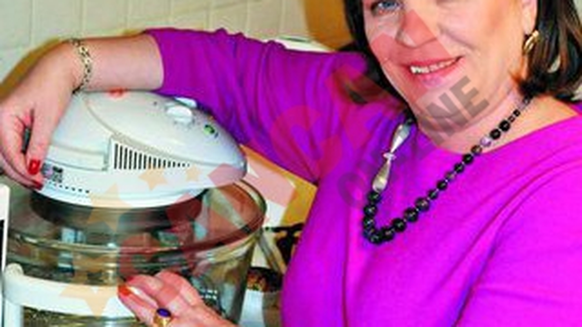 Norica Nicolai a primit un cuptor de gatit dietetic