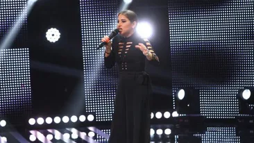 LOREDANA ANGHELACHE a redevenit ''Prinţesa de Aur''! Deşi spunea că nu mai cântă manele, vedeta a făcut un adevărat show pe ritmuri orientale