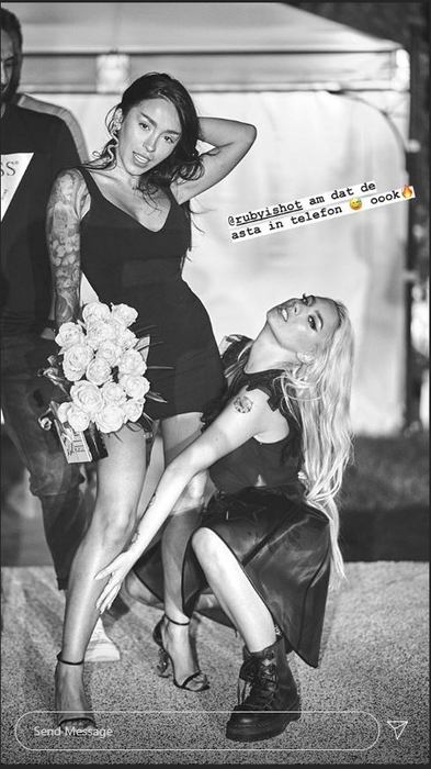 Gina Pistol și Smiley, fotografiați în ipostare tandre! Prezentatoarea de la Antena 1 l-a pipăit într-o zonă intimă pe artist în timp ce erau la o petrecere