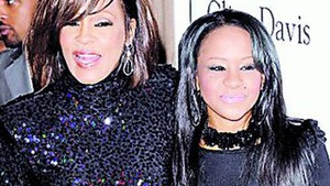Bobbi Kristina a fost prinsa drogandu-se dupa ceremonia de inmormantare a mamei sale, Whitney Houston