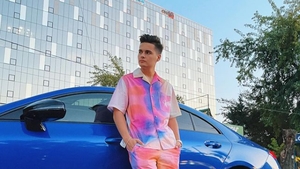 Selly s-a mutat cu iubita! Câţi bani scoate din buzunar pentru apartamentul de lux. Suma este uriaşă!