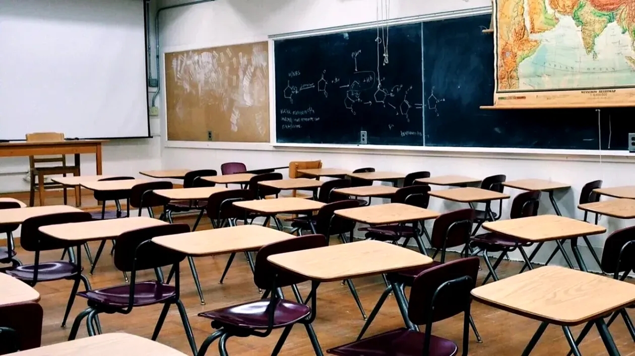 Când începe anul școlar 2025-2026. Ce structură va avea noul an pentru elevii României