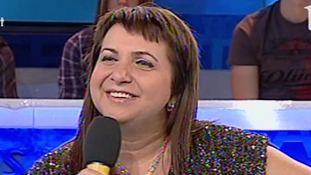 Carmen Serban: Am o relatie frumoasa acum! Imi doresc un copil chiar daca sunt necasatorita!