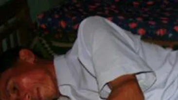 HORROR! Si-a dezgropat sotia moarta si acum doarme cu ea in pat! Vezi ce i-a putut face femeii si in ce hal arata trupul ei