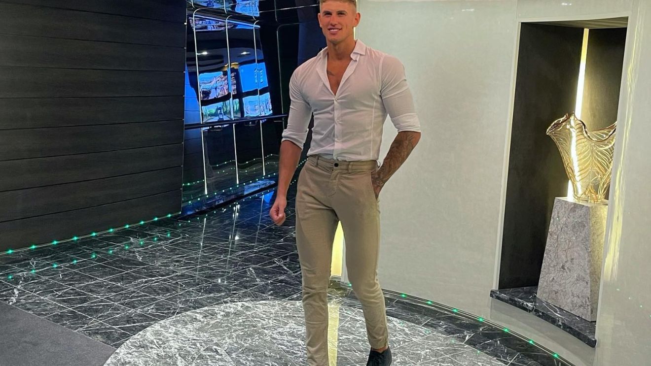 Cine este iubita lui Alex Delea, de fapt? Colegii de la Survivor România l-au dat de gol: "Casă de piatră"