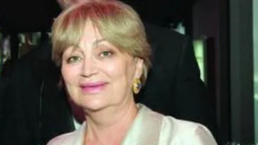 I-a fost alaturi 15 ani, dar de cand a murit el, traieste din doar 800 de lei! Vaduva unui mare actor nu are noroc in aface