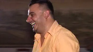 VIDEO Liviu Guta se lauda cu pantofi de 2000 de lire sterline! Vezi cum arata pretiosii pantofi