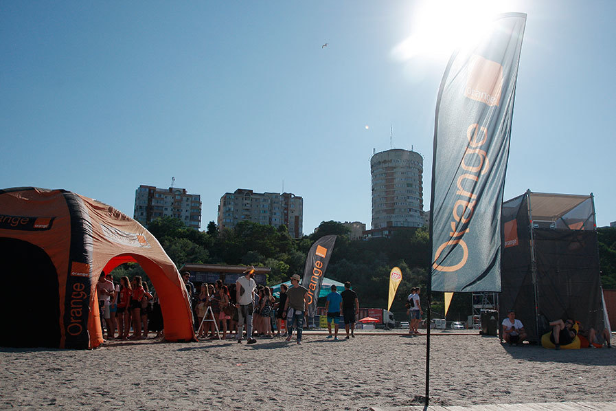 Festivalul NEVERSEA s-a incheiat! Artistii au facut un show de senzatie iar balonul Orange de duminică a fost uau!