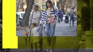 Imagini de colecție cu Gina Pistol cu micuța de mână! Iubita lui Smiley și-a arătat odorul în Floreasca: ”O dulceață!”