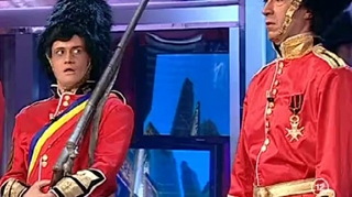 VIDEO Garzile de la Buckingham citesc Spy, Ciao si Cancan! Uite ce caterinca maxima a facut Bendeac!