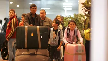 Aproape 170 de romi repatriati de autoritatile franceze au ajuns pe Aeroportul din Timisoara!