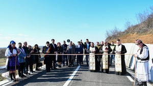 Drumul din România care nu duce, de fapt, nicăieri. Orașul în care a fost inaugurată o șosea blocată