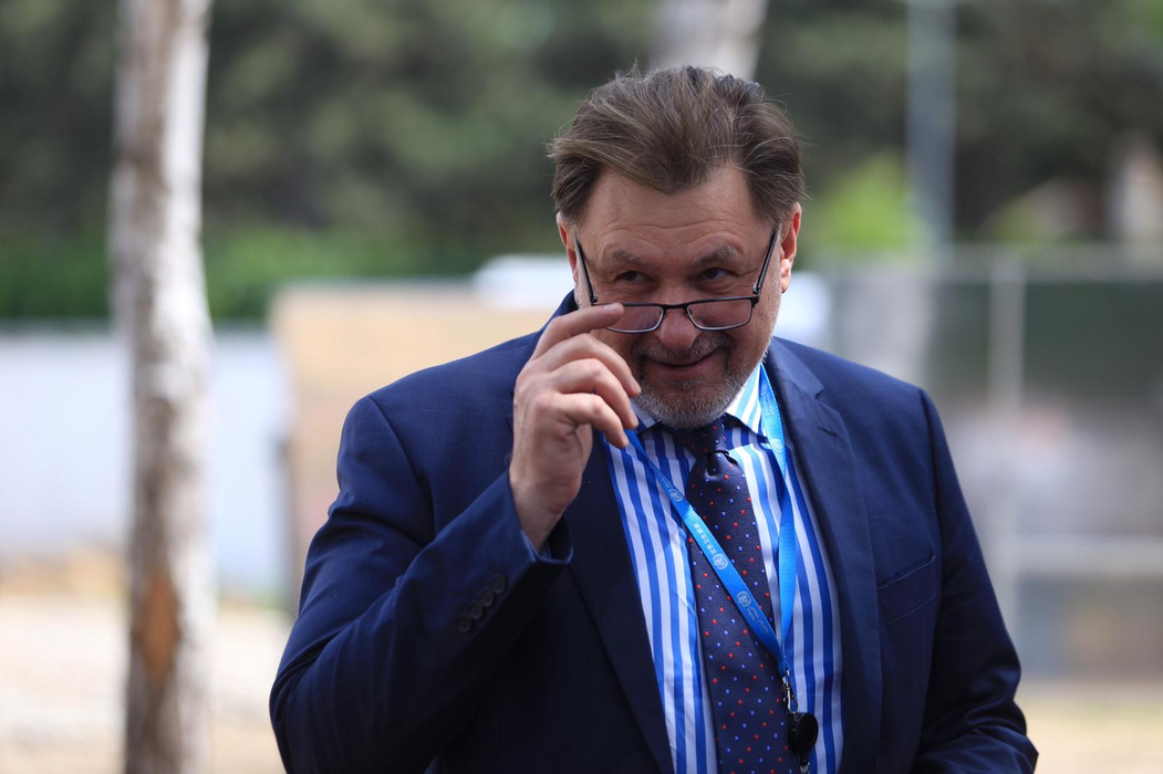 PREMIERĂ. Daniel Băluță, primarul Sectorului 4, vizită pe șantierul celui mai mare spital universitar de stomatologie din România: „Nu facem altceva decât să dezvoltăm această societate”
