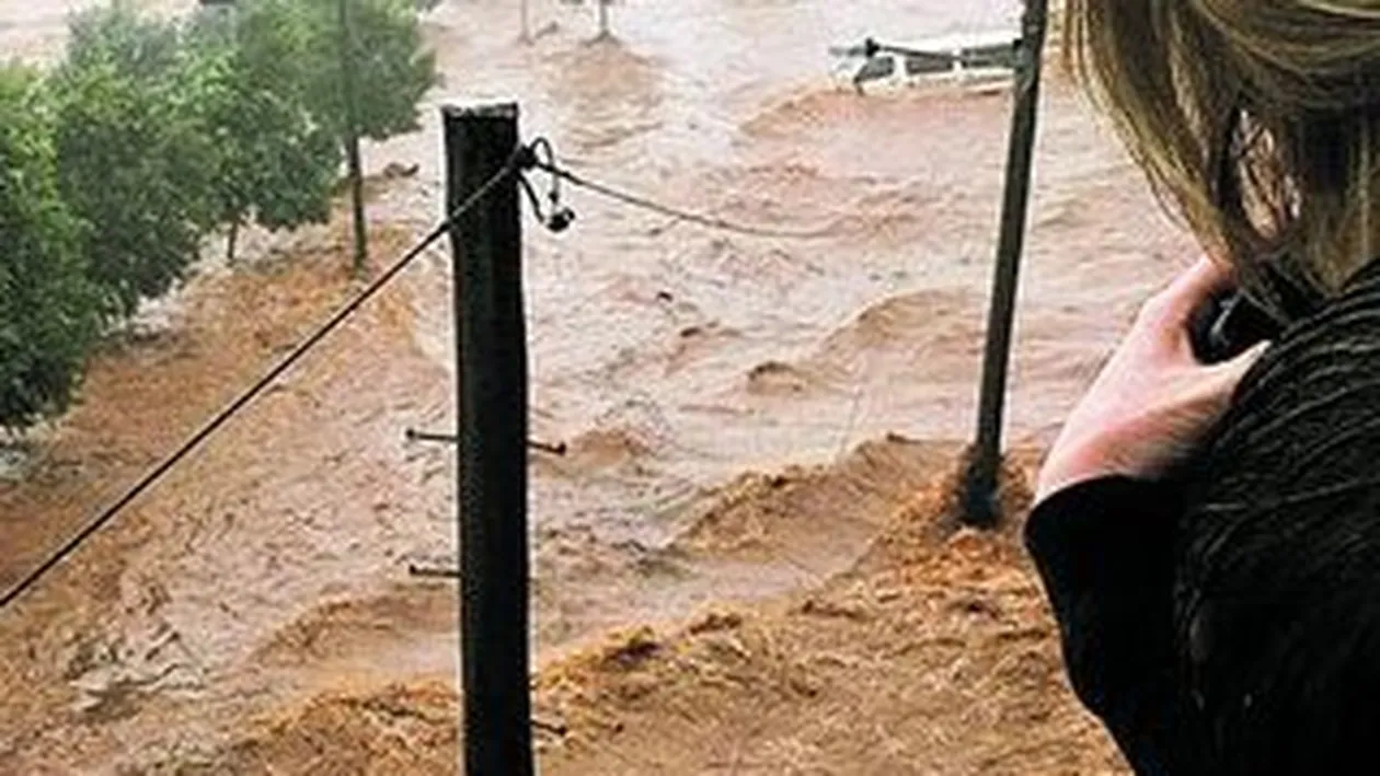 Fotografiat in valurile de noroi