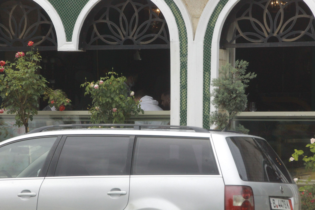 Alex Bodi și Mihai Costea, poreclit Nilă, au luat un prânz intim la restaurantul Mandaloun